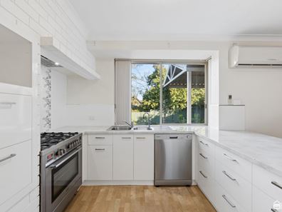 18 Coolabah Drive, Mount Nasura WA 6112