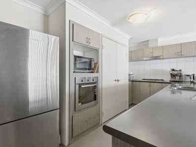 8 Asplin Loop, Kelmscott WA 6111