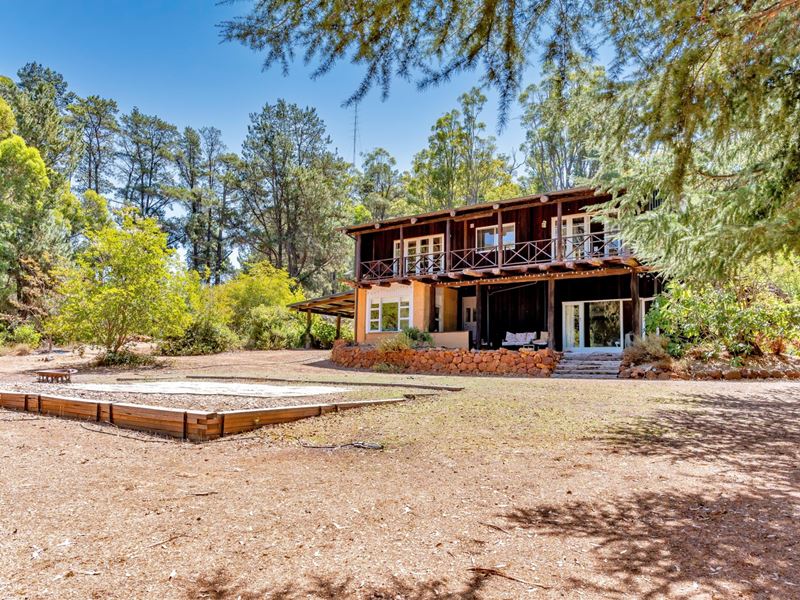 186 Holyoake Road, Dwellingup WA 6213