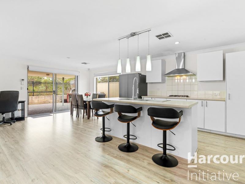 13 Elmsett Way, Girrawheen WA 6064