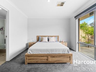 13 Elmsett Way, Girrawheen WA 6064