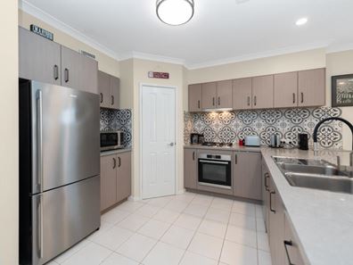 1/154 Peninsula Road, Maylands WA 6051