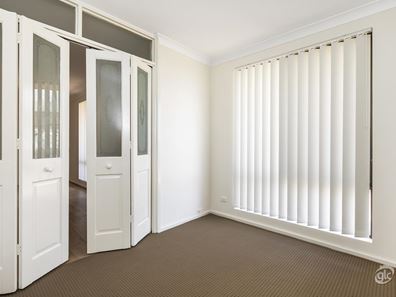 13 Chaucer Close, Spearwood WA 6163