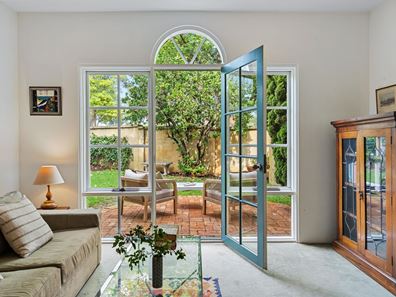 61 Victoria Avenue, Claremont WA 6010