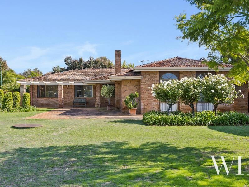 28 Warragoon Crescent, Attadale WA 6156