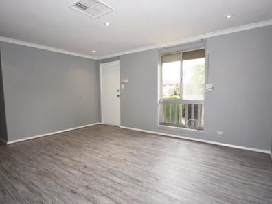 14 Spring Road, Thornlie WA 6108