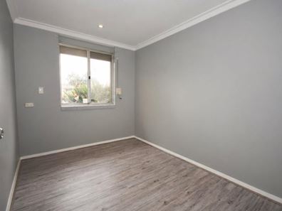 14 Spring Road, Thornlie WA 6108