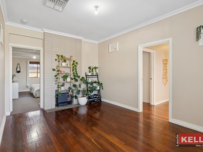 8 Burns Street, Cloverdale WA 6105