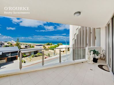 33/2 Brighton Road, Scarborough WA 6019