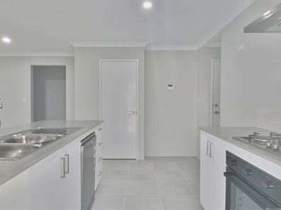 20 Bundara Crest, Lakelands WA 6180