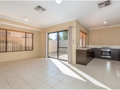 16 Edward St, Queens Park WA 6107