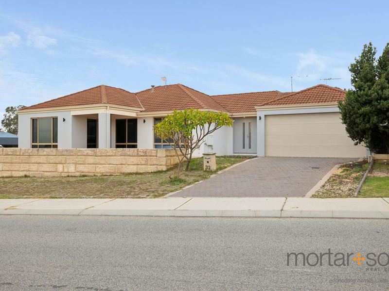 32 Messina Drive, Sinagra WA 6065
