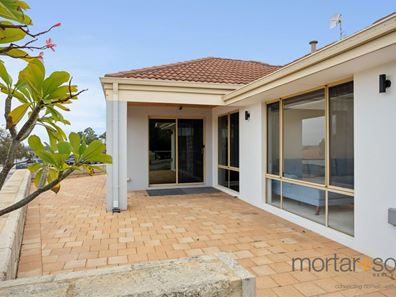 32 Messina Drive, Sinagra WA 6065