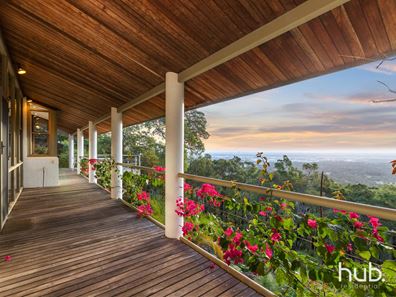 11 Sunset Crescent, Kalamunda WA 6076