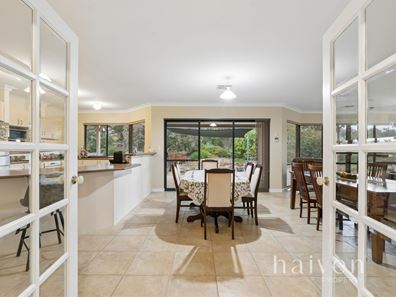 72 Ridgehill Rise, Roleystone WA 6111