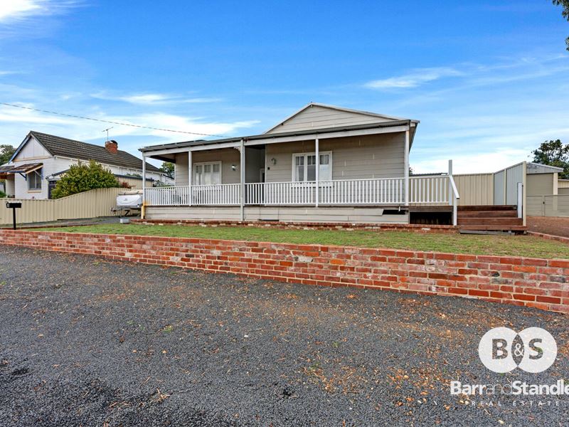 6 Lawley Street, Collie WA 6225