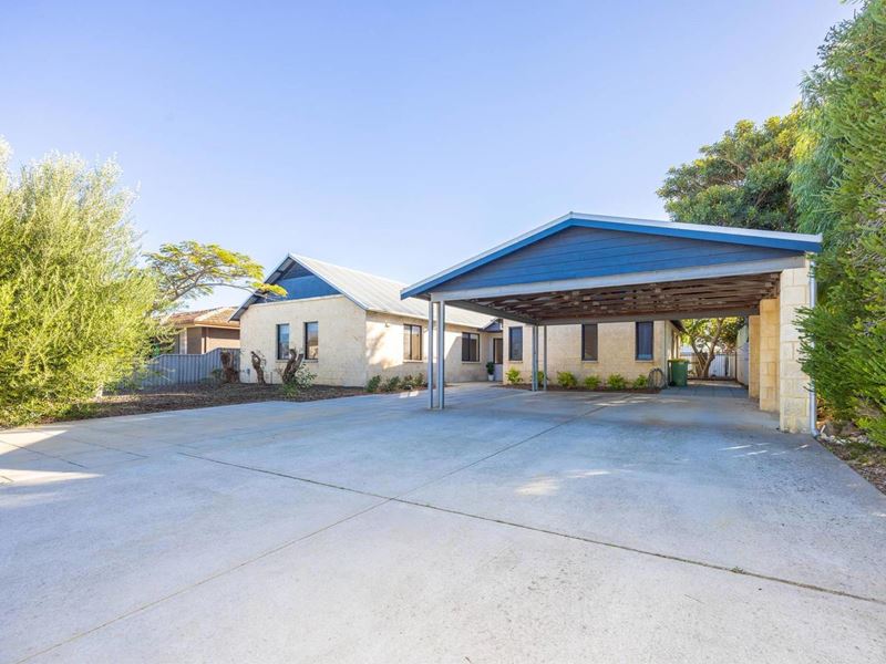 11 Tahiti Place, Jurien Bay