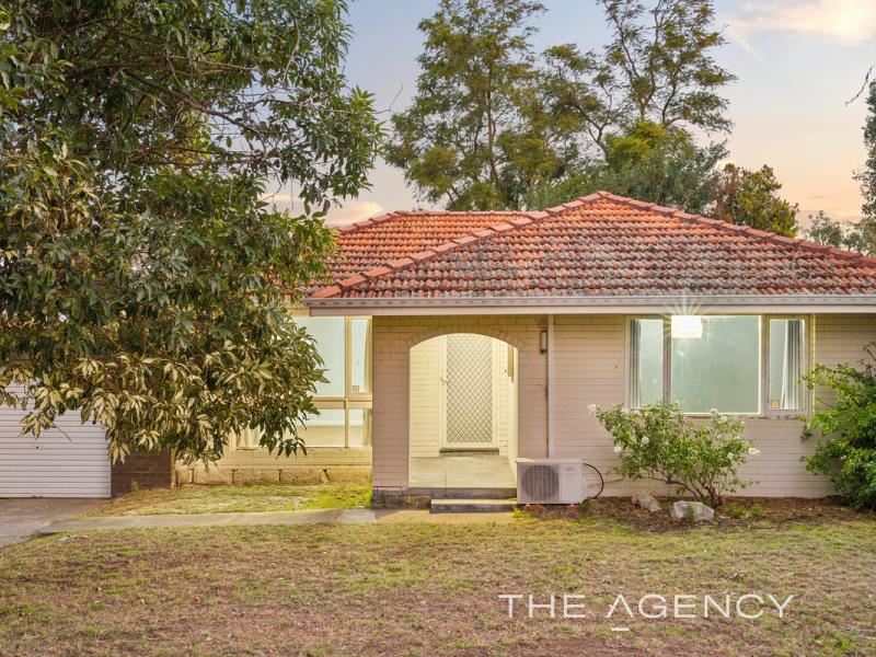 61 Bendix Way, Girrawheen WA 6064
