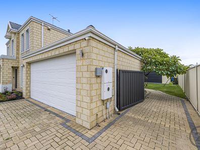 15 Hudson Drive, Dudley Park WA 6210