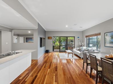 22A Wanbrow Way, Duncraig WA 6023