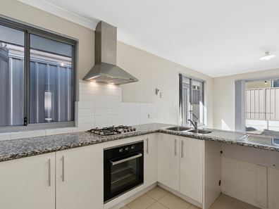 2A Pearson Street, Armadale WA 6112