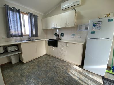 21/123 Point Leander Drive, Port Denison WA 6525