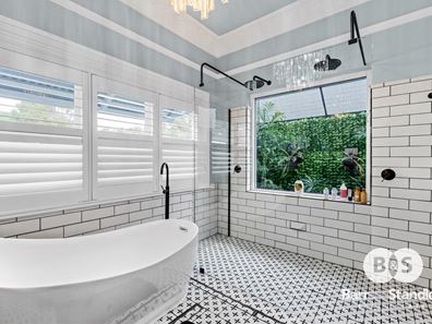 16 Sampson Road, Bunbury WA 6230