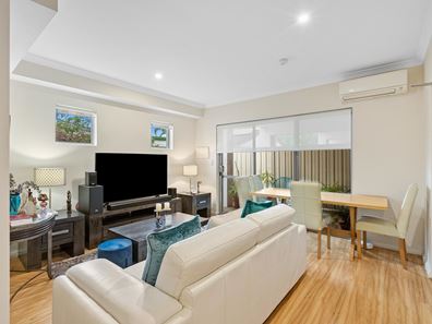 2/285 Knutsford Avenue, Kewdale WA 6105