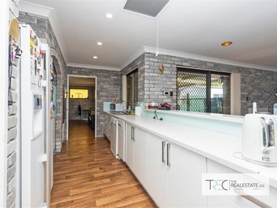 55 Ovens Road, Thornlie WA 6108