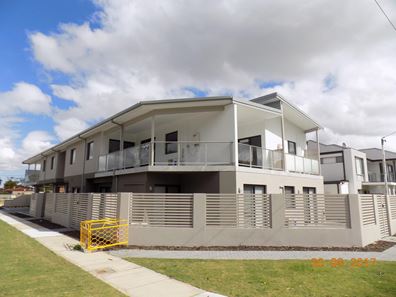 1/145 Keane Street, Cloverdale WA 6105