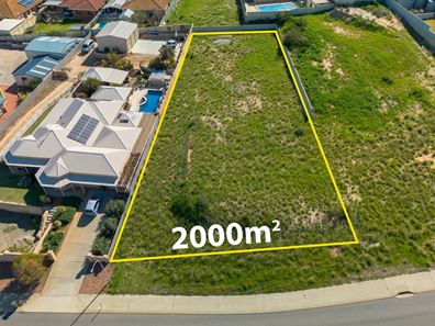 17 Eakins Crescent, Wandina WA 6530