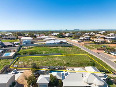 17 Eakins Crescent, Wandina WA 6530