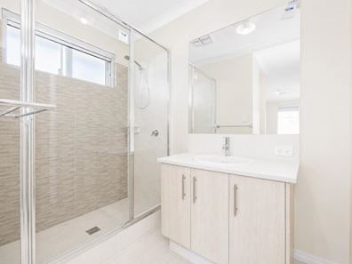12 Puce Way, Alkimos WA 6038