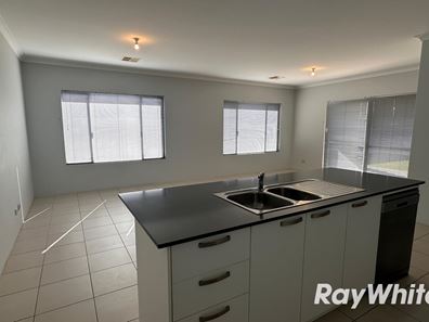 35 Kingscliff Drive, Golden Bay WA 6174