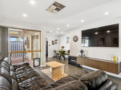 34/52 Aussat Drive, Kiara WA 6054