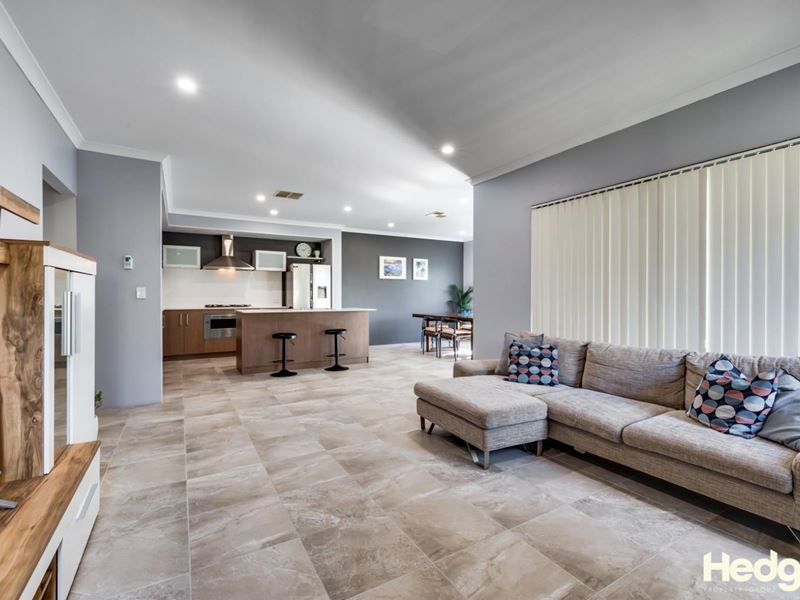 56 Toledo Drive, Hocking WA 6065
