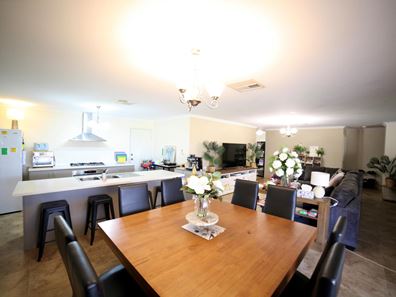 12 Jacinth Road, Dalyellup WA 6230
