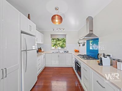 19 Lurline Street, Orana WA 6330