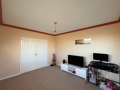 1 Alexander Drive, Castletown WA 6450