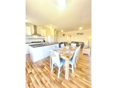 12 Rosapark Boulevard, Webberton WA 6530