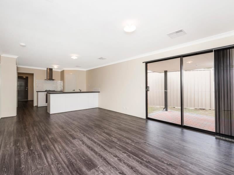 6/143 Pannage Way, Brabham WA 6055