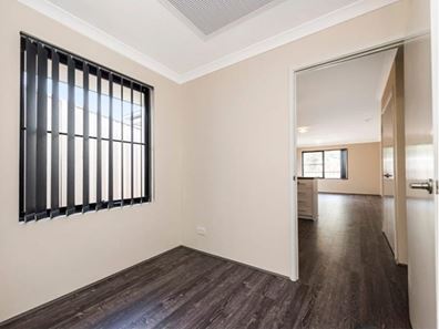 6/143 Pannage Way, Brabham WA 6055
