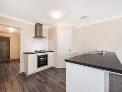 6/143 Pannage Way, Brabham WA 6055
