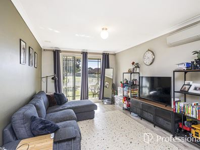 11 Goroka Grove, Ballajura WA 6066