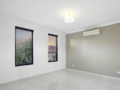 19 Gadsden Terrace, Success WA 6164