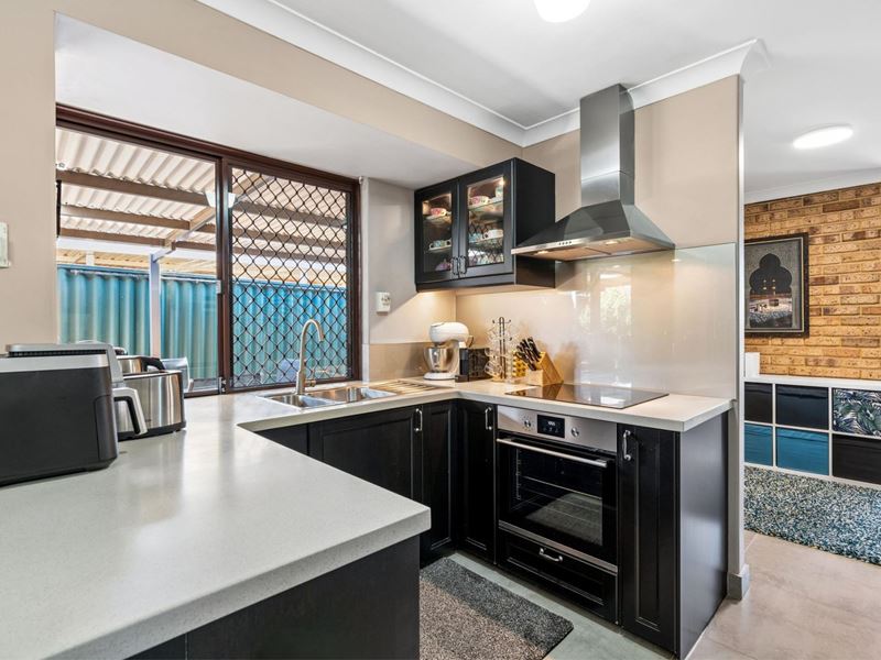 417 Spencer Road, Thornlie WA 6108