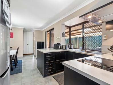 417 Spencer Road, Thornlie WA 6108