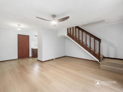 Unit 80/309 Harborne Street, Glendalough WA 6016