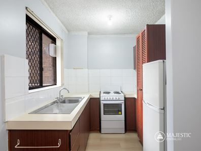 Unit 80/309 Harborne Street, Glendalough WA 6016
