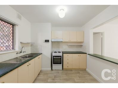 7/4 Canham Way, Orelia WA 6167